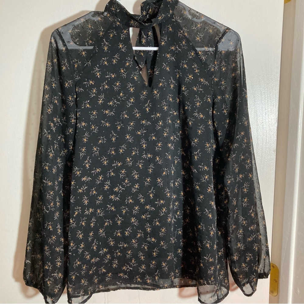 Le Lis sheer top medium